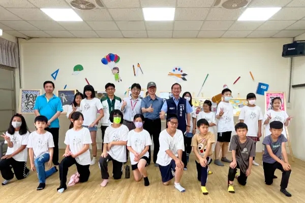 隆達電子「隆來閱讀 夢想到達」計畫 照亮東光國小教學環境